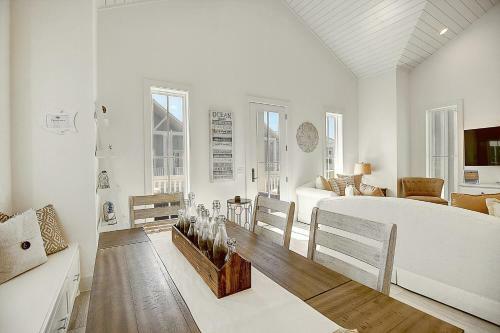 Coconut Cottage 244 Br