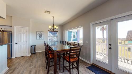 Spc2054- Deck Dynasty Home