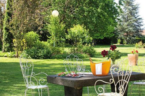 Bed & Breakfast Le Clos Fleuri - Maison Vigier