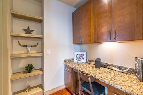 Apartamento Spacious Getaway In Central Location + Pool