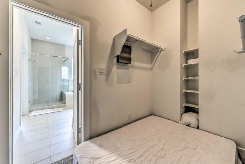 Central Houston Townhouse - 1 Mi To Downtown!