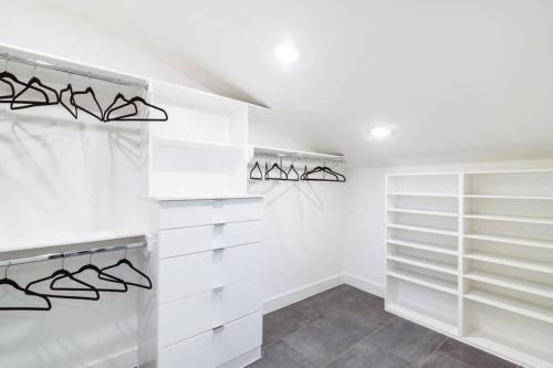 East Downtown Modern Luxury Retreat