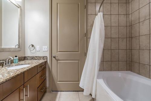 Apartamento Centrally Located Suite + Pool + Gym