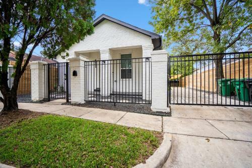 Villa Pythagoras Place At East End Revitalized