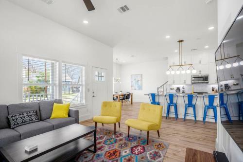 Cloud9 Super-luxe At East Downtown