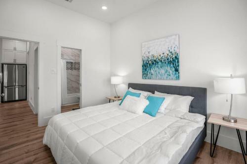 Cloud9 Super-luxe At East Downtown