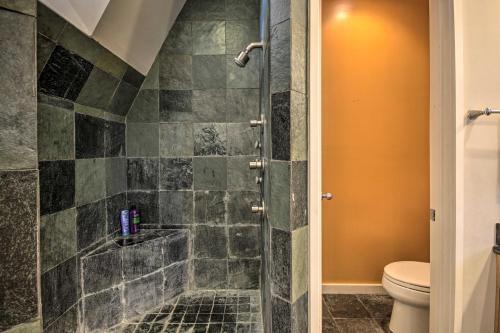 Chic Abode With City Views, 2 Mi To Museum Park