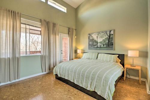 Chic Abode With City Views, 2 Mi To Museum Park