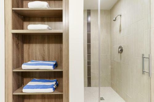 Apartamento Lodgeur At Mid Main Lofts