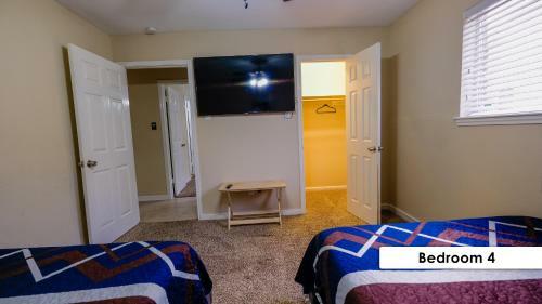 Pool House, 20 Minutes From Dt 4bdr For 10 Guests - Winkleman