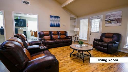 Pool House, 20 Minutes From Dt 4bdr For 10 Guests - Winkleman