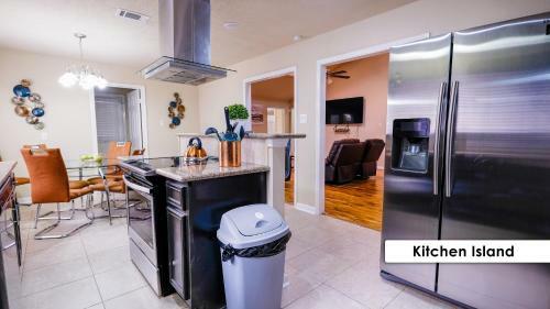 Pool House, 20 Minutes From Dt 4bdr For 10 Guests - Winkleman