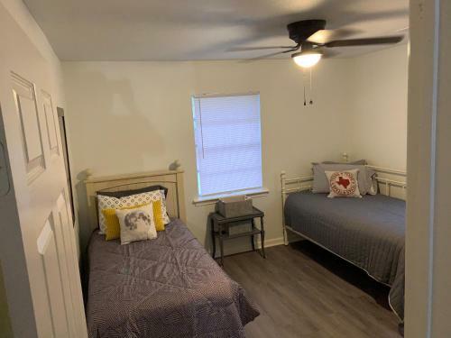 Cozy Independence Heights Bungalow