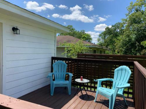 Cozy Independence Heights Bungalow