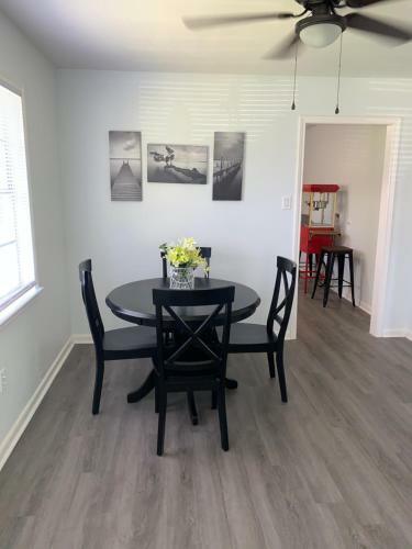 Cozy Independence Heights Bungalow