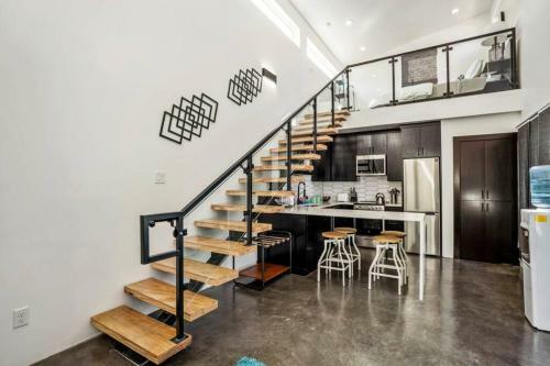 Quantum Tiny Loft At East End Revitalized