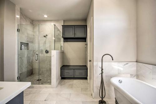 Upscale Eado Townhome - Walk To Bbva And Local Bars!