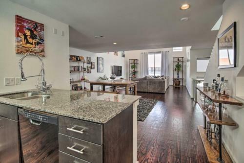 Urban Houston Escape With Grill Less Than 1 Mi To Bbva!