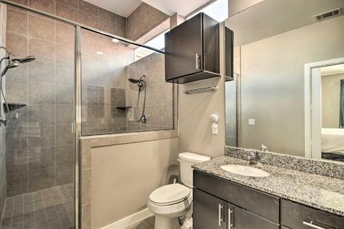 Urban Houston Escape With Grill Less Than 1 Mi To Bbva!