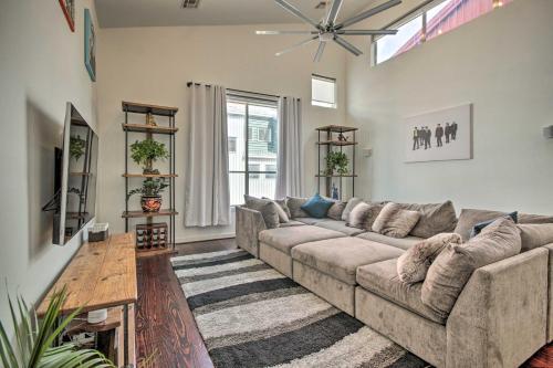 Urban Houston Escape With Grill Less Than 1 Mi To Bbva!