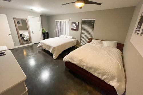 Urban Houston Escape With Grill Less Than 1 Mi To Bbva!