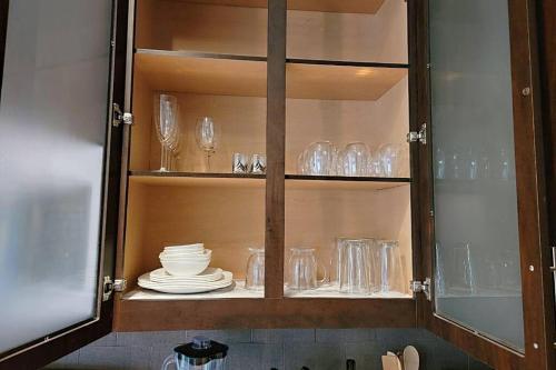 *luxury 3 Bedroom Apartment By Galleria*