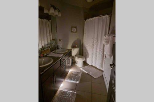 *luxury 3 Bedroom Apartment By Galleria*