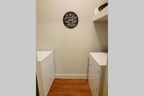 *luxury 3 Bedroom Apartment By Galleria*