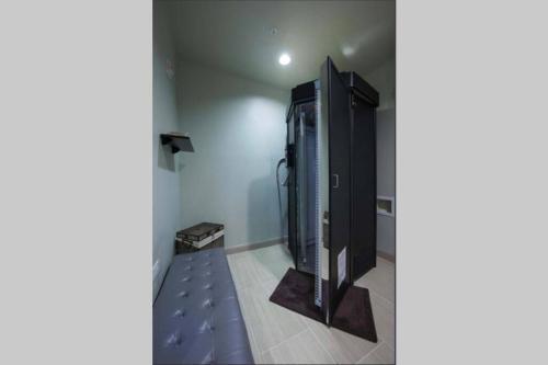 *luxury 3 Bedroom Apartment By Galleria*