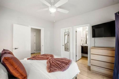 Ethereal Rooftop Retreat @ Midtown/eado