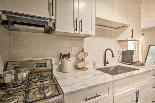 Hou Apartment - Walk To Restaurants And Shops!