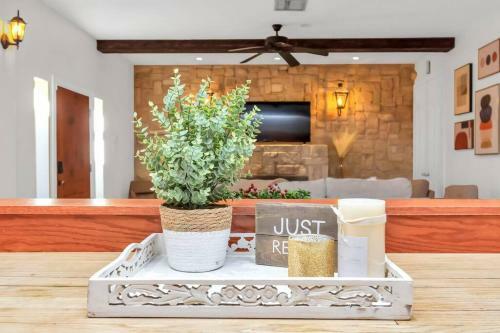 Hostal Montrose Hideaway - Private Guest Suite