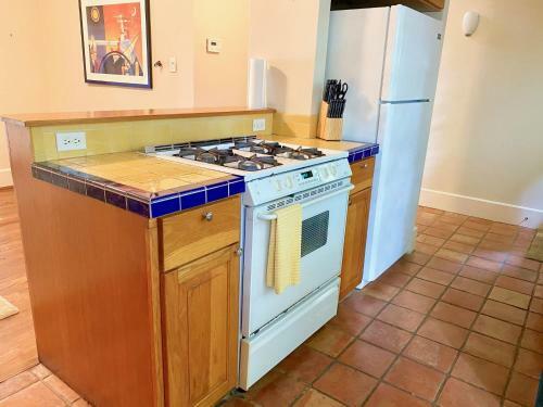 Secluded Bungalow In Historical Montrose