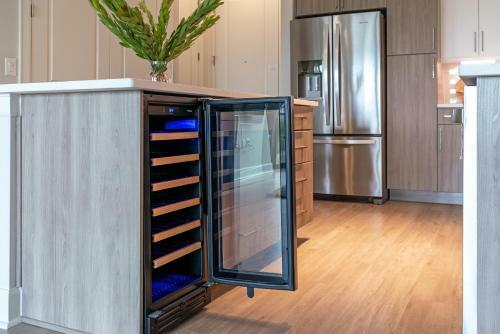Buffalo Bayou Apartments By Barsala