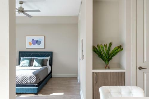 Buffalo Bayou Apartments By Barsala