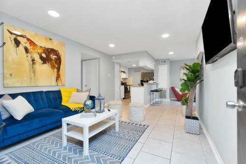 Apartamento Charming 2bed Condo - Patio & Covered Parking