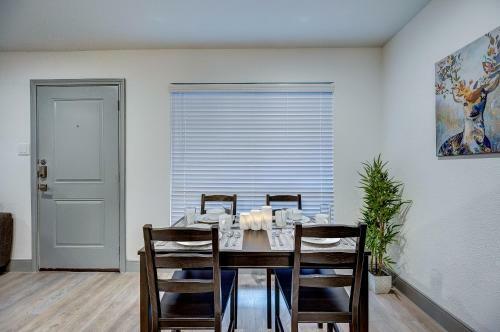 Apartamento Luxury Midtown King One Bedroom