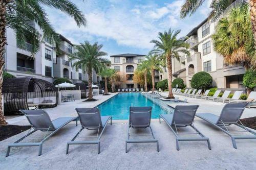 Apartamento Luxurious & Comfy 2 Bdr Apt With Gym
