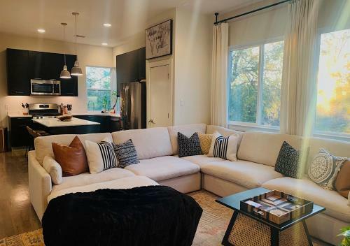 Htx Hideaway Mins From Downtown Midtown Med Center With Private Backyard