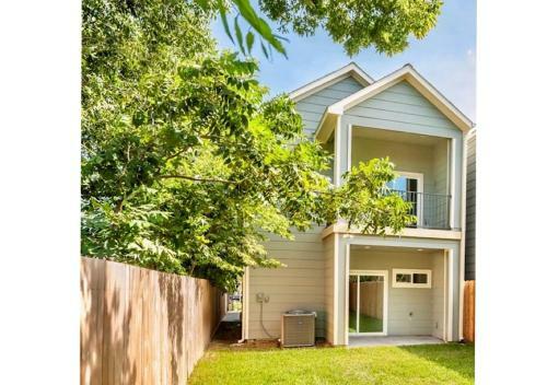 Htx Hideaway Mins From Downtown Midtown Med Center With Private Backyard