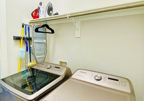 Htx Hideaway Mins From Downtown Midtown Med Center With Private Backyard
