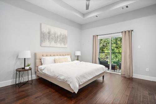 Brand New! 3 Br Twin House - Med Center