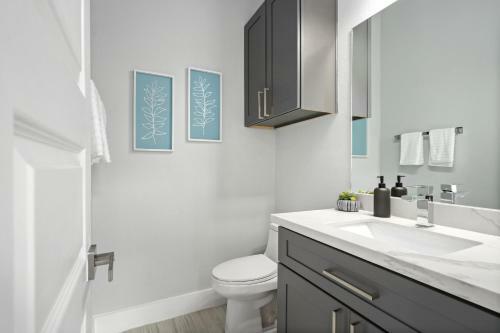 Brand New! 3 Br Twin House - Med Center