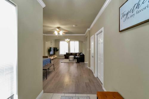 Houston Retreat With Office Less Than 17 Mi To Midtown!