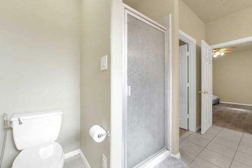 Houston Retreat With Office Less Than 17 Mi To Midtown!