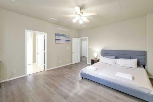 Houston Retreat With Office Less Than 17 Mi To Midtown!