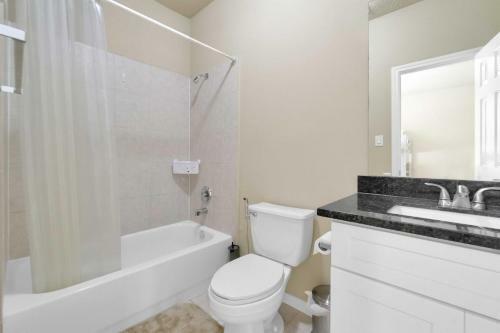 Houston Retreat With Office Less Than 17 Mi To Midtown!