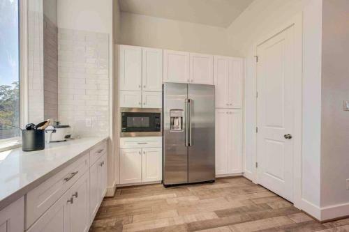 Villa Luxury 3-bed Galleria Area Townhouse