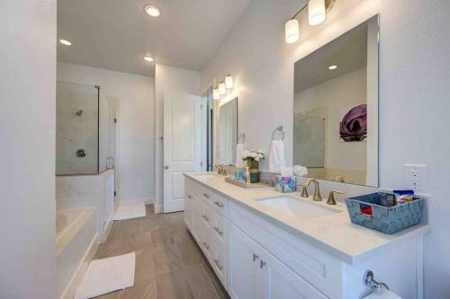 Villa Luxury 3-bed Galleria Area Townhouse