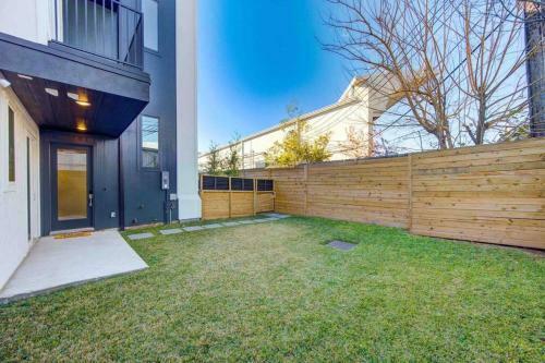 Villa Luxury 3-bed Galleria Area Townhouse